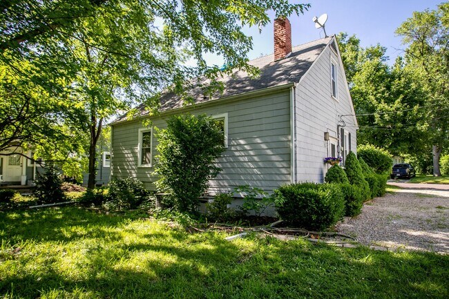 Foto del edificio - Cute, central columbia home for rent!