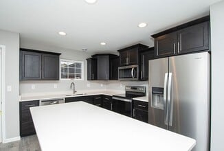Building Photo - 3912 Scorpio Dr SE