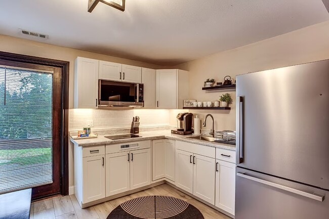 Foto del edificio - 6911 47th Street Ct W