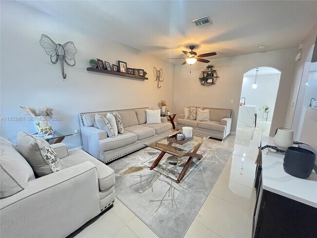 Foto del edificio - 8472 SW 29th St