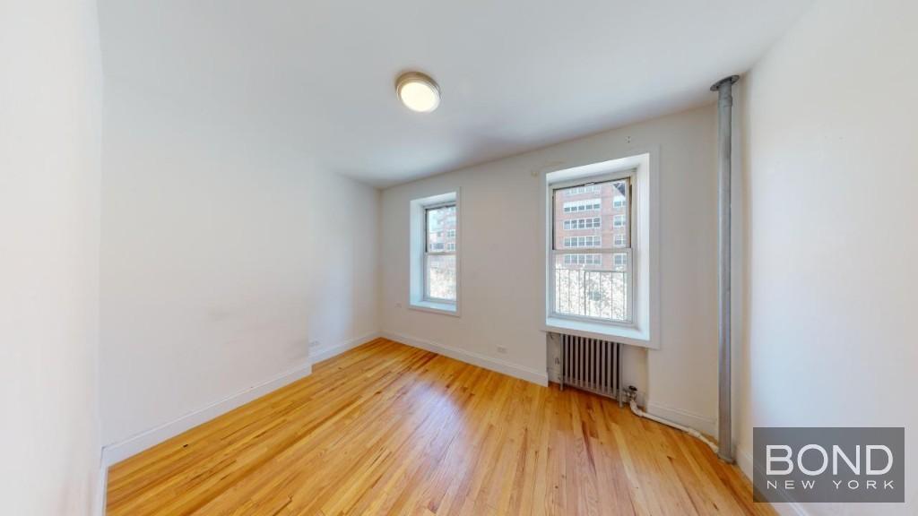 Foto principal - 1435 First Avenue