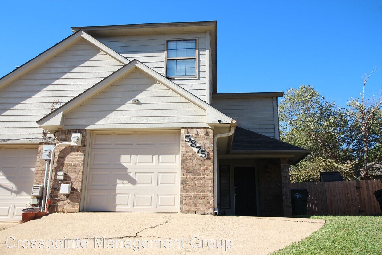 2 br, 2.5 bath House 5875 Creek Side Circle House Rental in Tyler