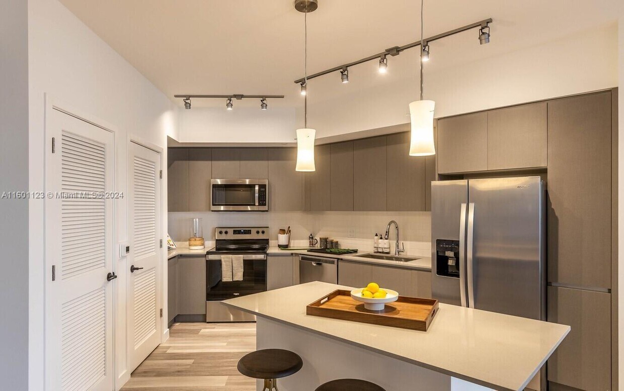 Foto principal - 401 Hialeah Dr