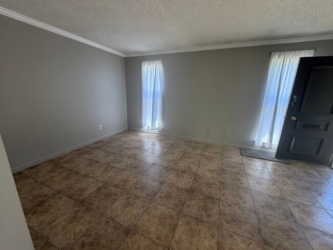 Building Photo - 124 Del Norte Ct