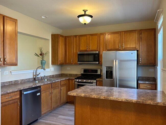 Building Photo - 3376 Bradbury Cir