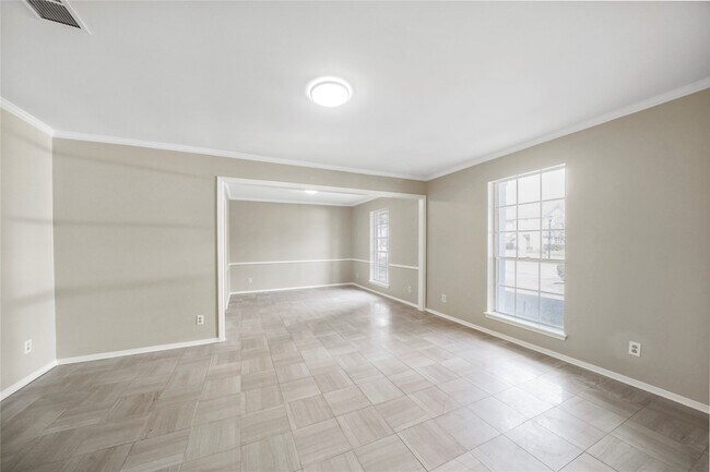 Foto del edificio - 16121 Singapore Ln