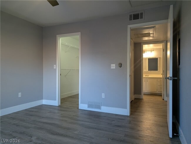 Building Photo - 555 E Silverado Ranch Blvd