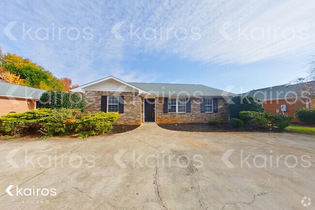 Building Photo - 125 Deer Pkwy