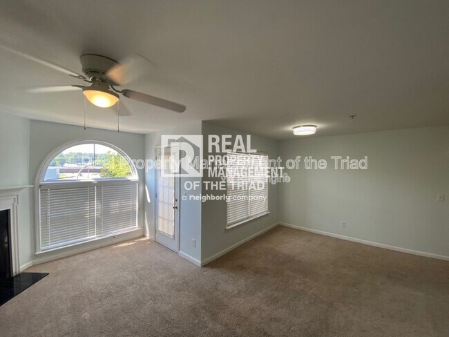 Foto del edificio - 5012 Lawndale Dr
