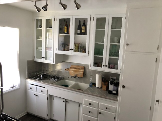 Foto del edificio - 1648 N Ogden Dr