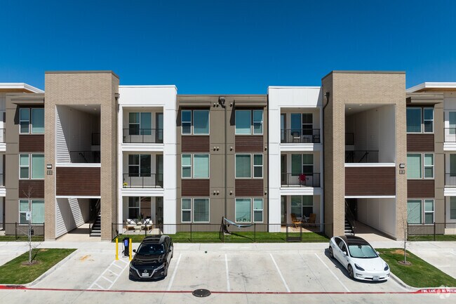 Foto del edificio - Birchstone Cedar Ridge