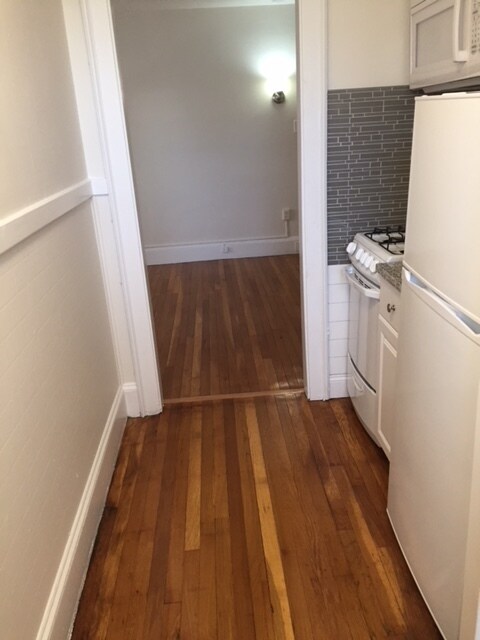 Building Photo - 431 Broadway