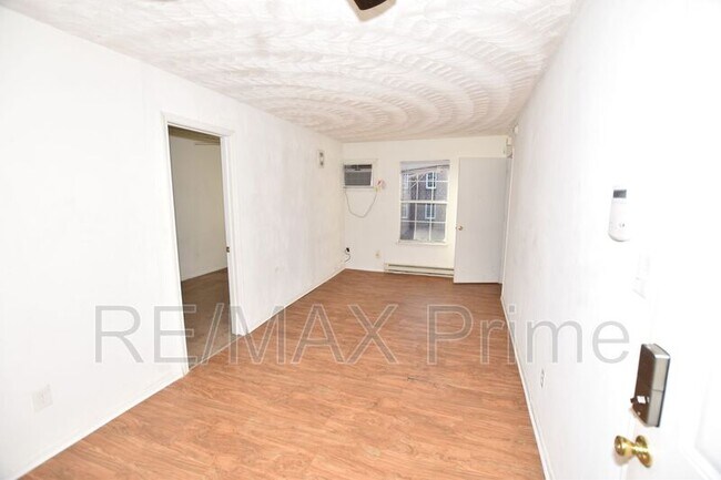 Foto del edificio - 2810 Colonial Ave