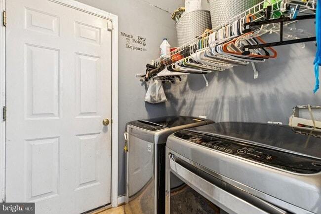 Foto del edificio - 2958 Myrtlewood Dr