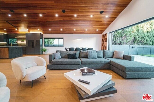 Foto del edificio - 12354 Tiara St
