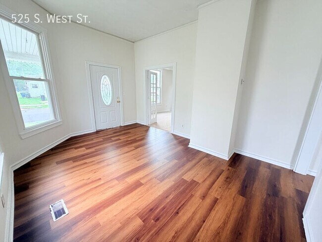 Foto del edificio - 525 S West St