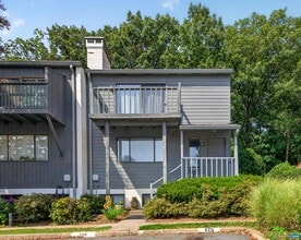 Building Photo - 225 Harvest Dr