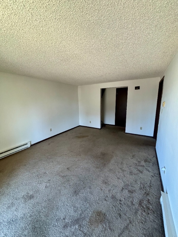 Building Photo - 21-25 Barton Ct