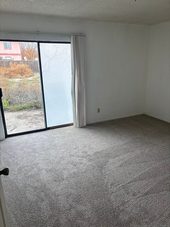 Building Photo - 2916 Dawn Dr