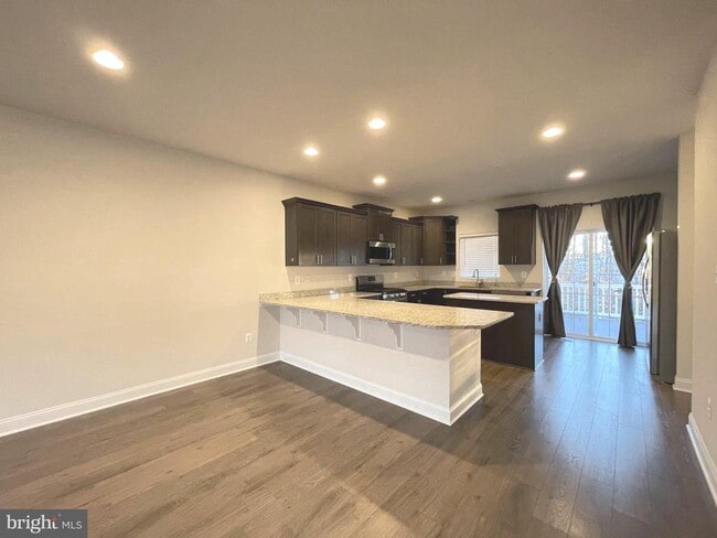 Building Photo - 3667 Duckhorn Way