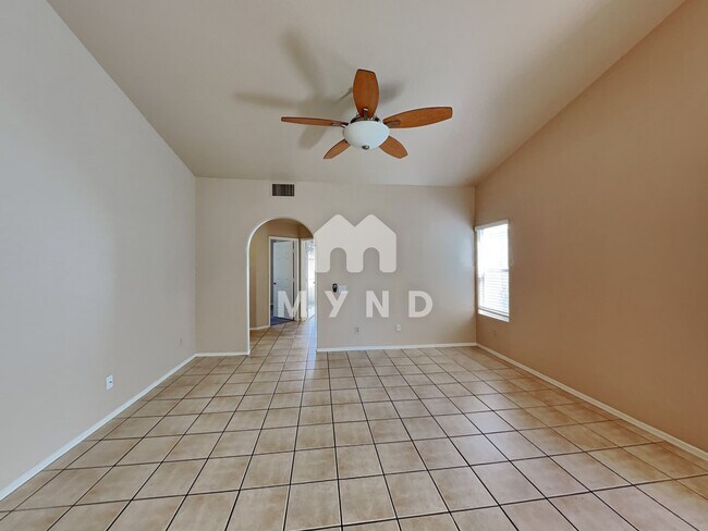 Building Photo - 3018 W Laquila Aerie