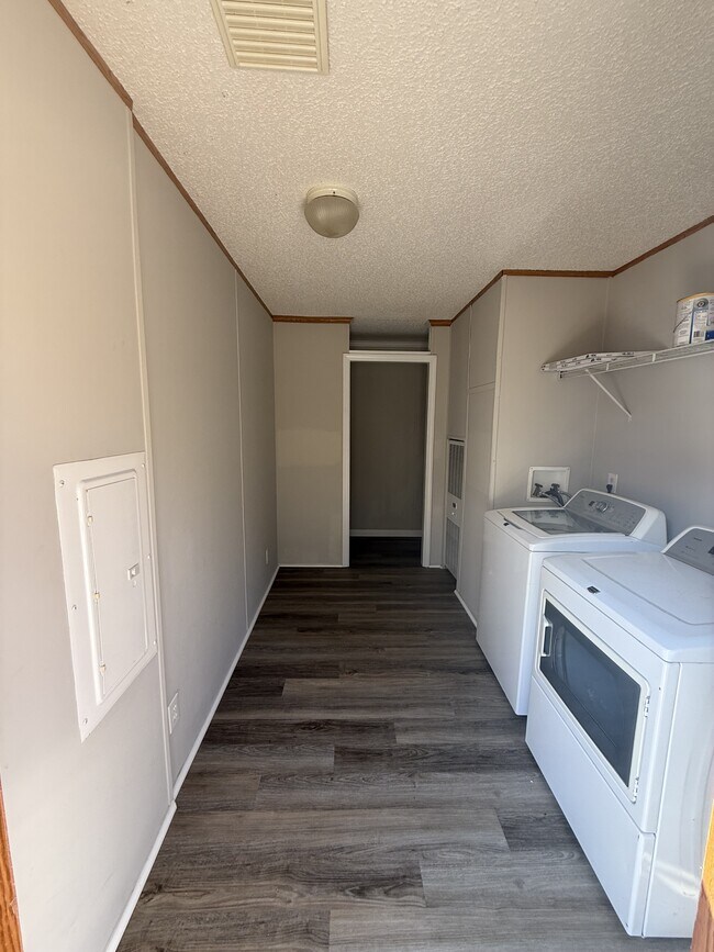 Building Photo - 83 Troon Dr