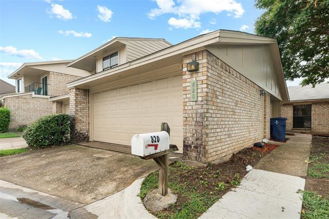 Foto del edificio - 820 St Andrews Ct