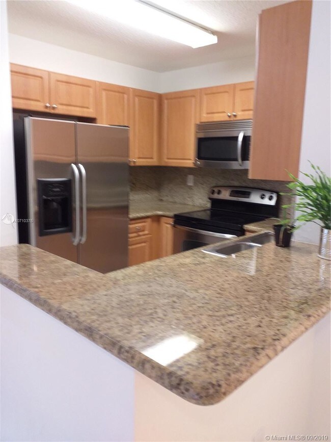 Foto del edificio - 921 SW 143rd Ave