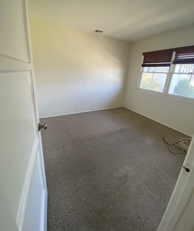 Foto del edificio - 248 Mockingbird Ln