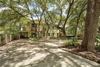 Building Photo - 2330 Westforest Dr