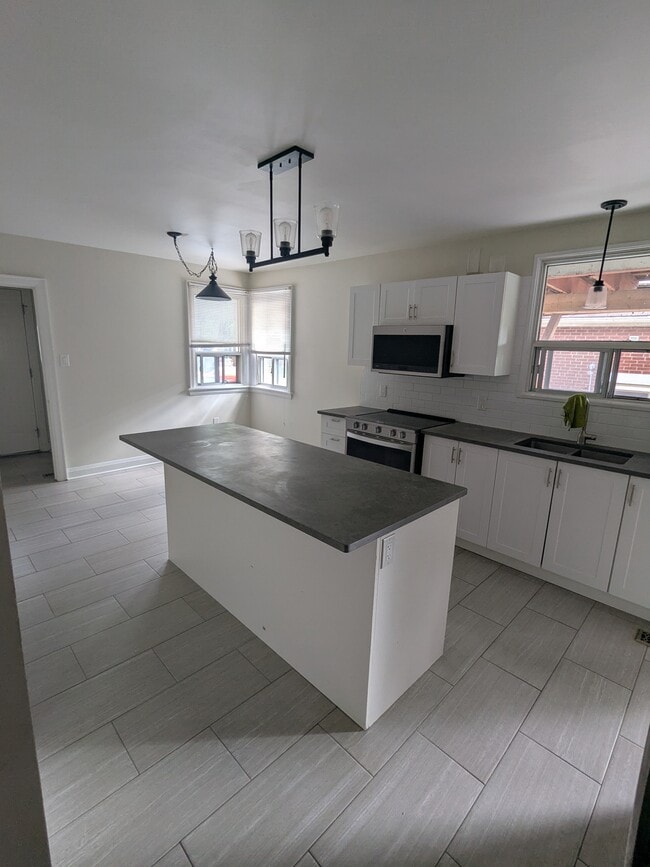 Photo du bâtiment - 96 E 21st St