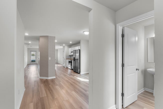Building Photo - 672 Penfolds Wy