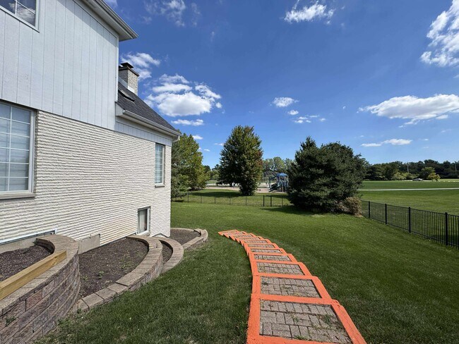 Foto del edificio - 4871 Boulder Ln