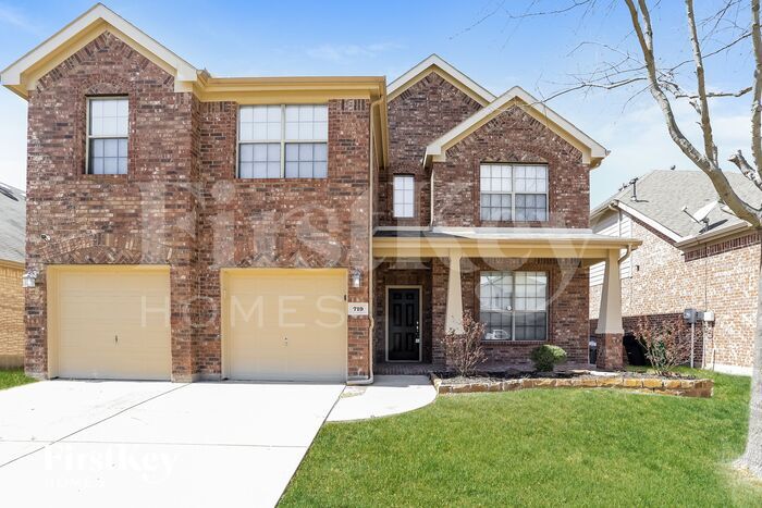 Foto principal - 719 Hickory Ln