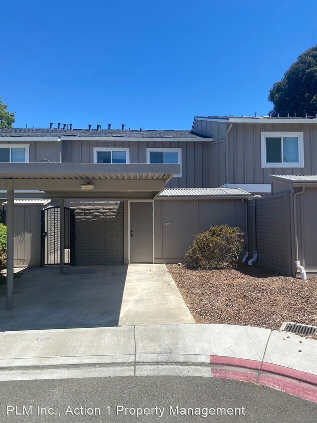 Primary Photo - 2 br, 1.5 bath House - 3956 Lake TahoeTerrace