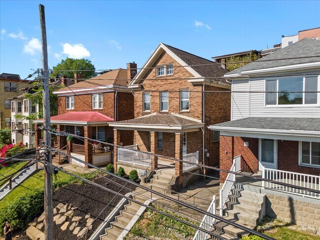 Foto del edificio - 2816 Clermont Ave