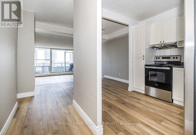 Photo du bâtiment - 4091 Sheppard Ave E