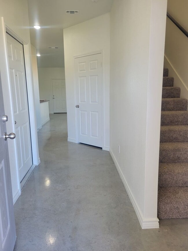 Building Photo - 2325 Zanoletti Ct