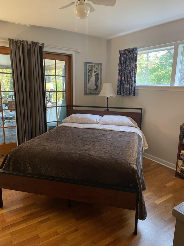 Foto principal - 202 Hillcrest Ct