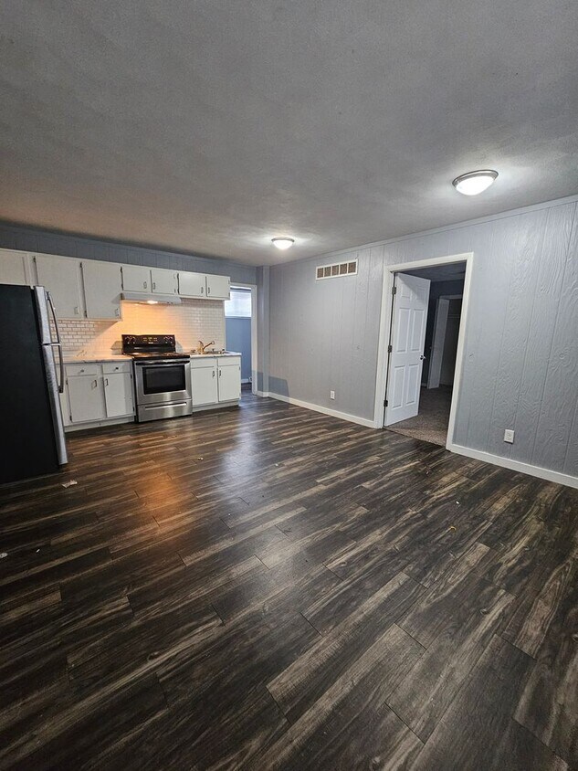 Foto del edificio - 313 E Locust St