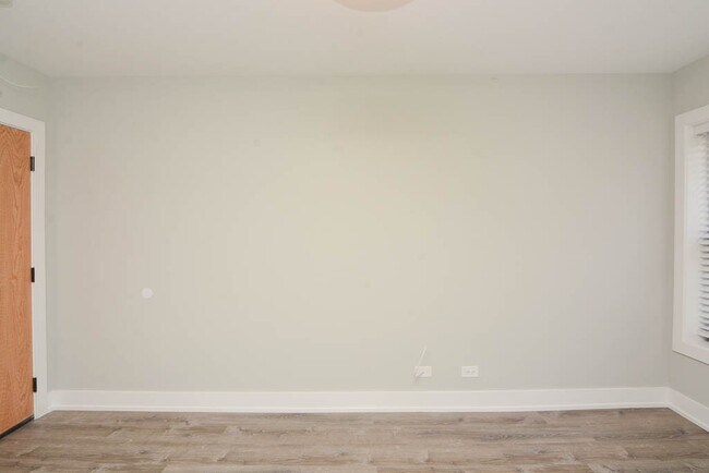 Foto del edificio - 508 W Belmont Ave