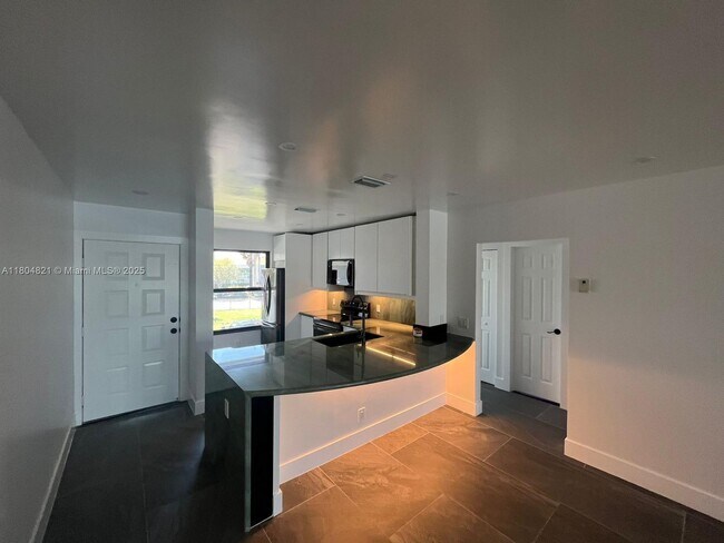 Foto del edificio - 204 Lake Pointe Dr