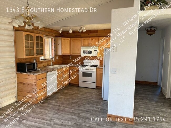 Building Photo - 4 bedroom home in Enoch