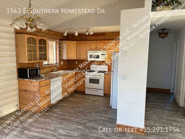 Foto del edificio - 4 bedroom home in Enoch