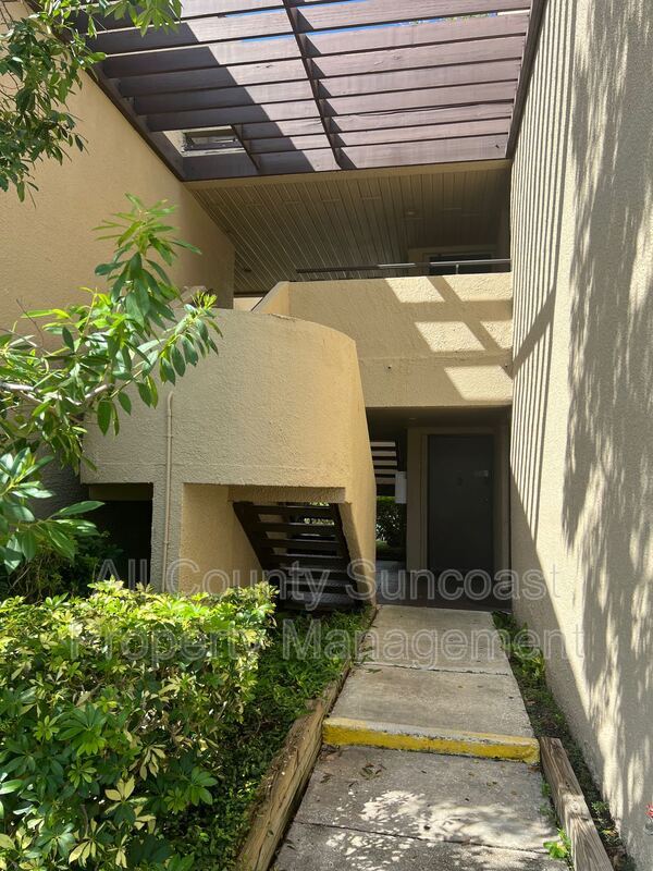 Foto del edificio - 796 Village Lake Terrace