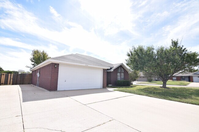 Foto del edificio - 3408 Trey Ln