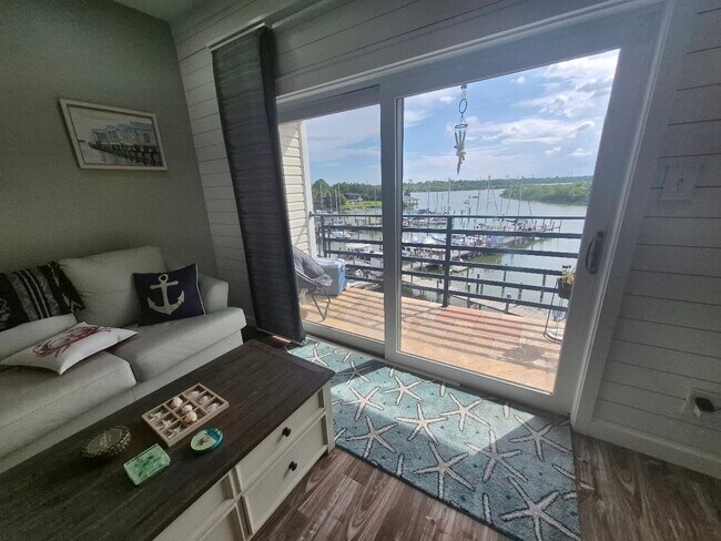 Foto del edificio - 793 Davis Rd