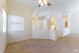Building Photo - 3353 Kylemore St