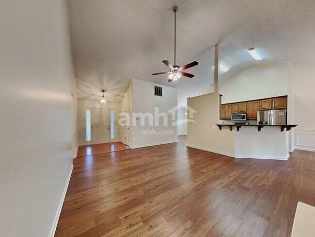 Building Photo - 389 Sunderland Way