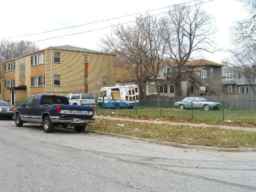 Building Photo - 110 W 68th St
